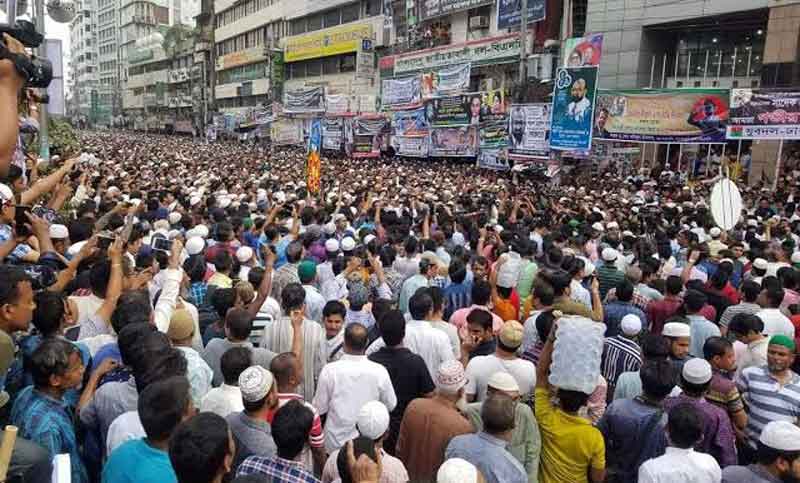 নয়াপল্টনে জনসমুদ্র